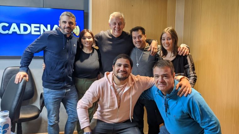 El actual equipo de Una Mañana para Todos que celebra 9 años al aire