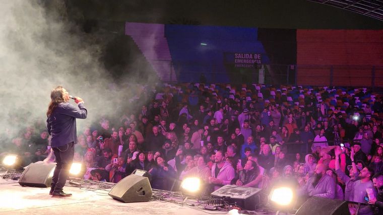 Sergio Galleguillo: harina y algarabía en el cierre del Folk Fest.