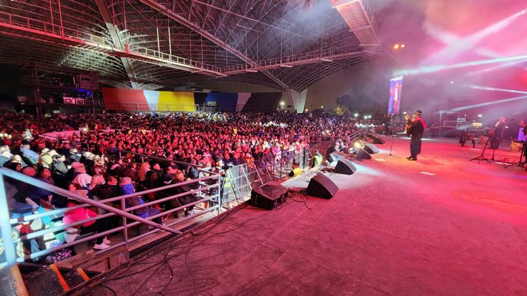 El Chaqueño Palavecino hizo vibrar al Anfiteatro de Villa María.