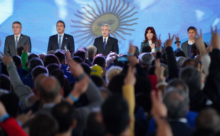 Inauguran el primer tramo del Gasoducto Néstor Kirchner. (Foto: Télam)