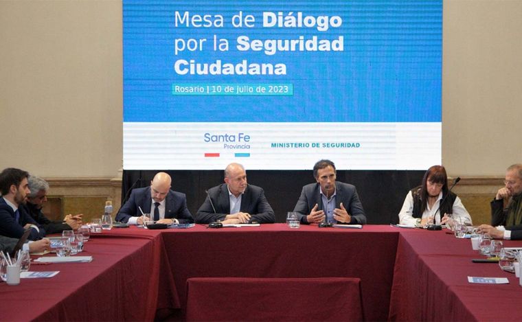 Mesa por la seguridad: abrumador aumento de presos y falta de infraestructura.