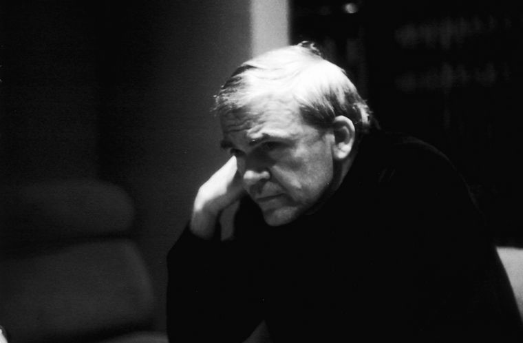 FOTO: Murió el escritor Milan Kundera, autor de 