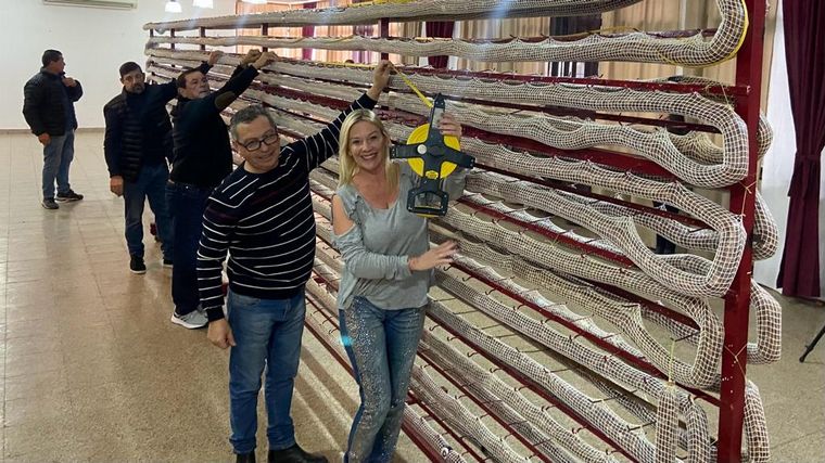 Oncativo rompió un nuevo récord: elaboró un salame de 230 metros de largo