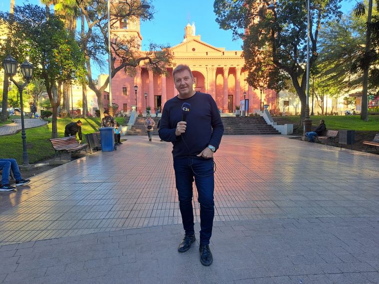 Guille Hemmerling conduce Siempre Juntos desde Catamarca.