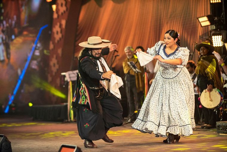 La Fiesta Nacional e Internacional del Poncho comenzó su 52° Edición.