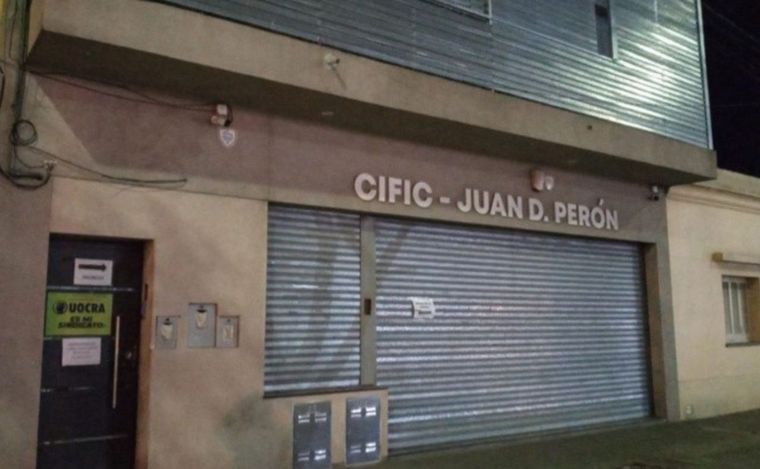 FOTO: Atacan a balazos sedes de la Uocra en Rosario y ciudad de Santa Fe.