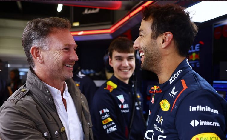 FOTO: Horner quedó muy impresionado con la prueba de Ricciardo en Silverstone