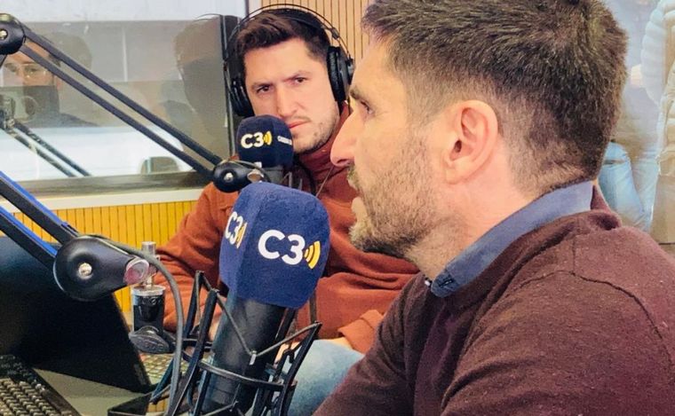 Maximiliano Pullaro en los estudios de Cadena 3 Rosario. 