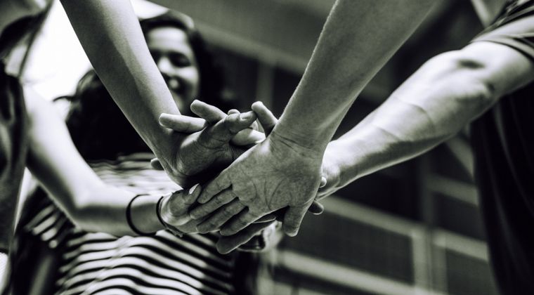 Especialista advirtió que la persona que se suicida va dando 