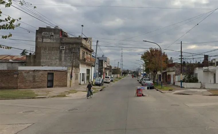 Hallan a un hombre ahorcado y detienen a su hermano mellizo por el crimen.