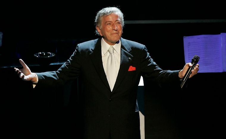 Tony Bennett durante un concierto en 2015. (Foto: AFP/Infobae)