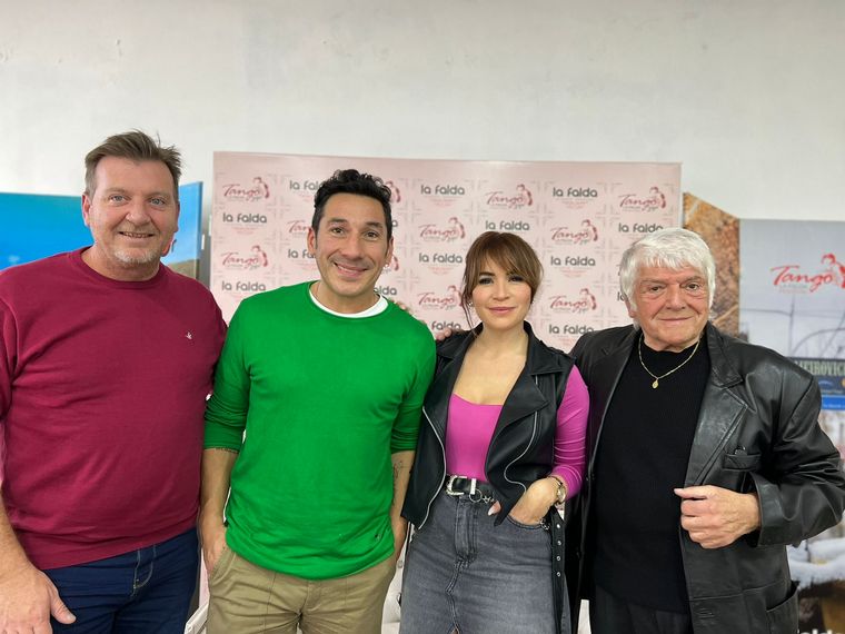 Siempre Juntos transmitió desde La Falda por el Festival de Tango