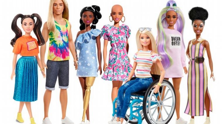 FOTO: Barbie cada vez amplía más la representación de sus muñecas
