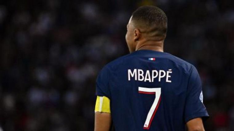 FOTO: ¿Últimos días de Mbappé en PSG?