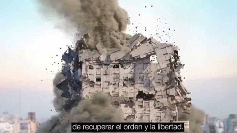 FOTO: En su campaña Moritán derrumba el edificio de Desarrollo Social