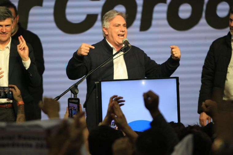Martín Llaryora celebró el triunfo de Hacemos Unidos por Córdoba en la capital.