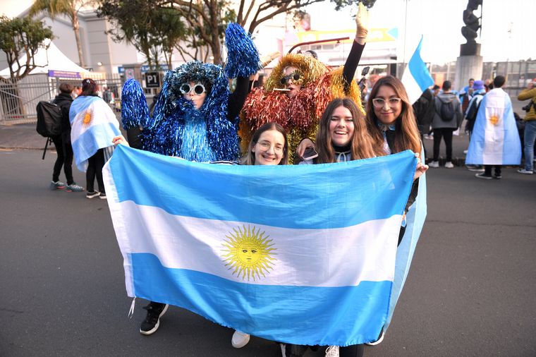 Banderazo en la previa del debut argentino en el Mundial Femenino