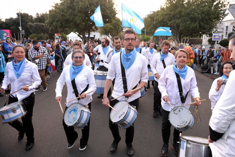 Banderazo en la previa del debut argentino en el Mundial Femenino