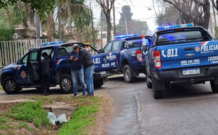 FOTO: Un policía disparó a jóvenes que buscaban lombrices en zona sur de Rosario. 