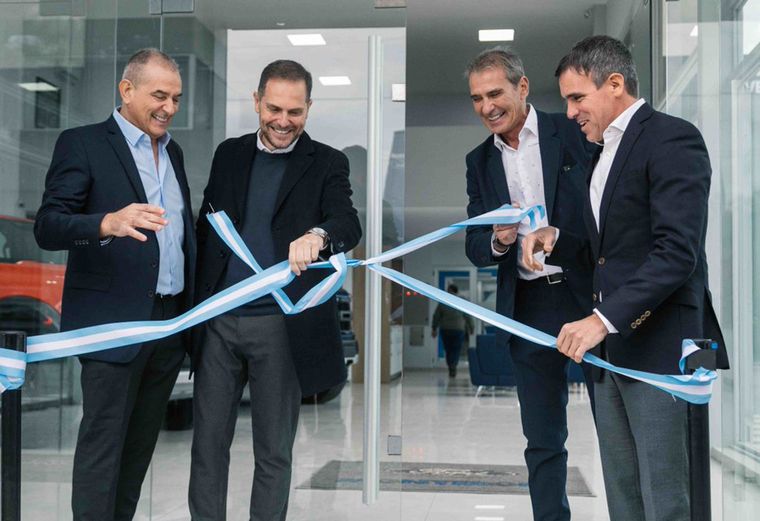 FOTO: MONTIRONI Ford inauguró un nuevo local integral en Villa María.