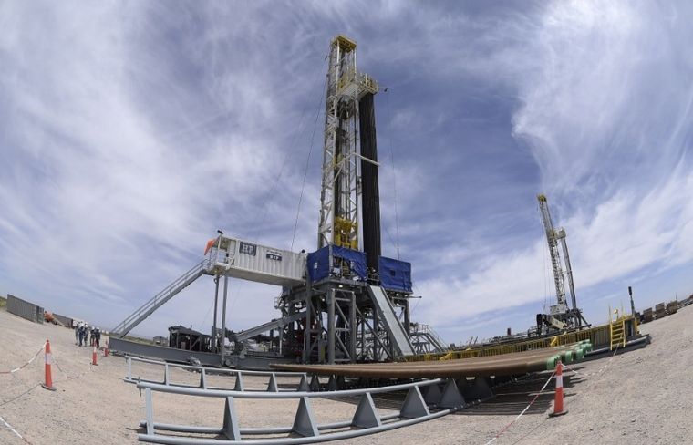 Peligra la producción en Vaca Muerta por falta de insumos