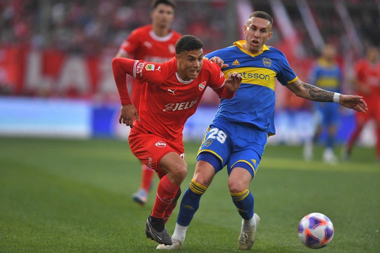 FOTO: Independiente y Boca se enfrentan en Avellaneda.