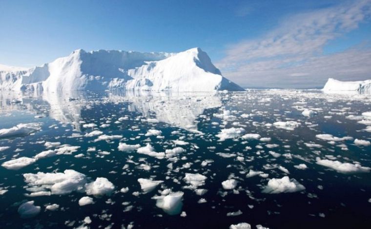  Argentina de 2,7 millones de kilómetros cuadrados. 