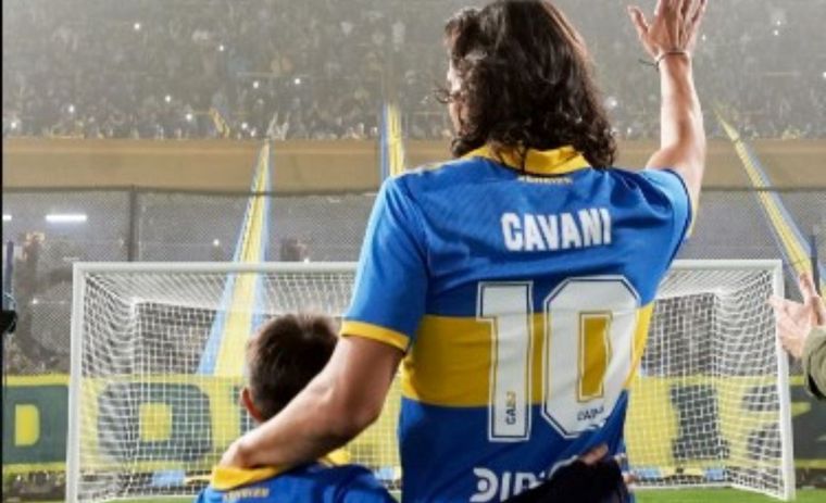 Cavani tendrá su estreno en la Bombonera. (Foto: @BocaJrsOficial)