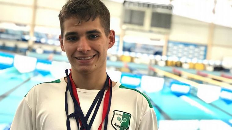 Nelver Carmelino, es una promesa de la natación adaptada