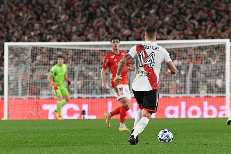 Copa Libertadores: River se mide con Inter de Porto Alegre en el Monumental.