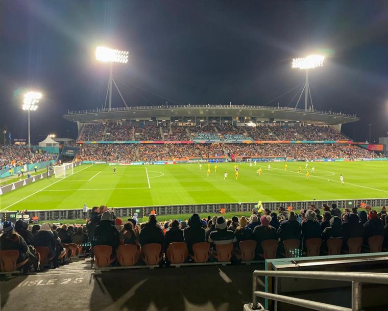 Los hinchas también coparon el Estadio
