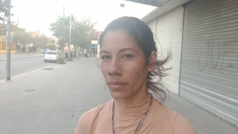 Vecinos de Villa 9 de Julio protestan tras el choque de un móvil a motociclistas.