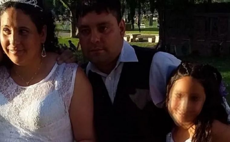 Video: el rescate de la nena tras el desmoronamiento del cerro en Chos Malal.