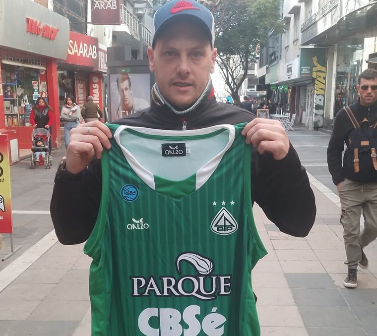 Esteban Pierdominici, entrenador de Barrio Parque (Foto:LNB)