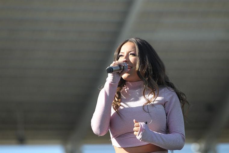 Magui Olave, fresca y divertida le puso ritmo cuartetero al Kempes