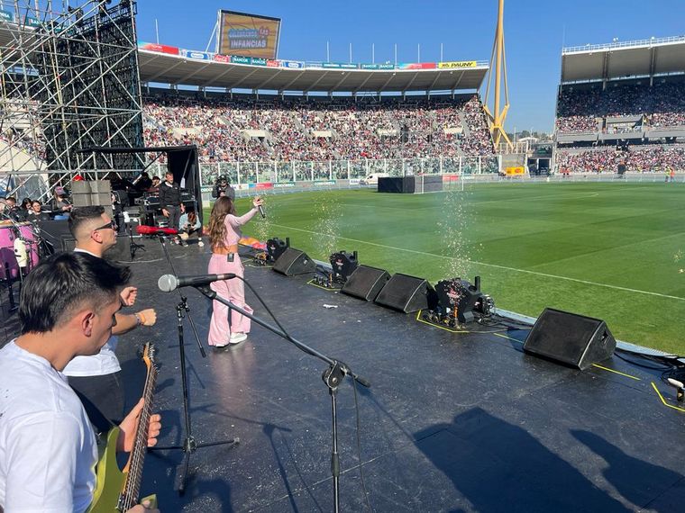 Magui Olave llenó de cuarteto el escenario del Kempes.