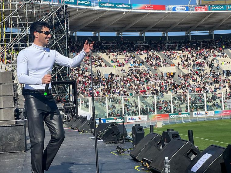 Juan Ingaramo descosió el escenario del Kempes