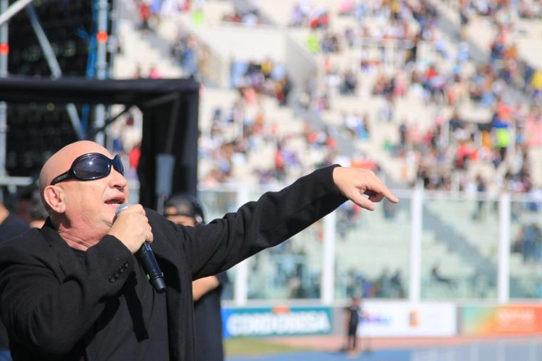 La Mosca enloqueció al público con la canción del mundial