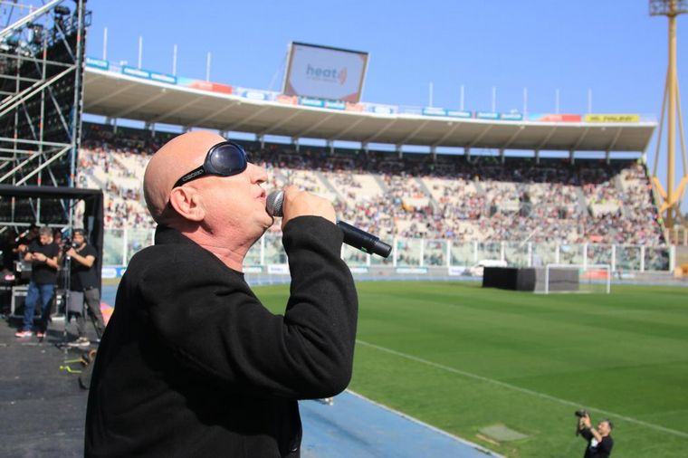 La Mosca enloqueció al público con la canción del mundial