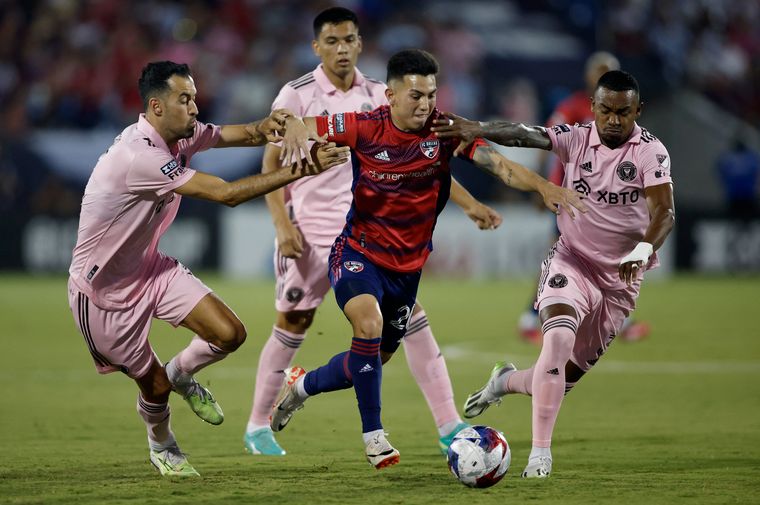 Alan Velasco, intratable para la defensa de Inter Miami.