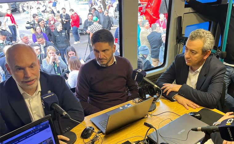Larreta, junto a Pullaro y Javkin con Cadena 3 en el Congreso Aapresid 2023. 