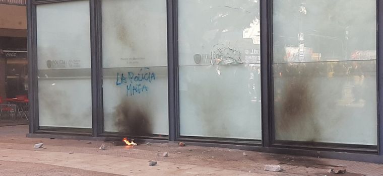 Marcha en repudio a la muerte de Facundo Molares: hay tensión en el Obelisco