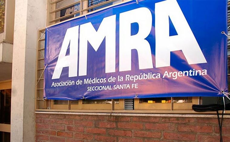 FOTO: Médicos de AMRA rechazan propuesta salarial del gobierno santafesino.