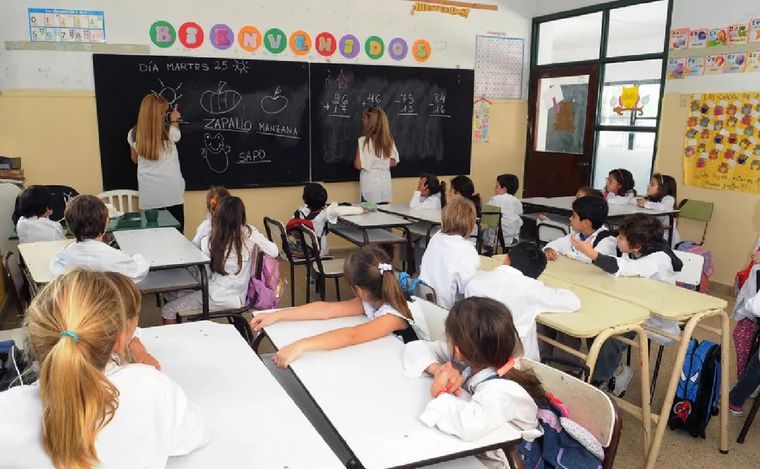 FOTO: Las clases el lunes serán normales en escuelas de Córdoba y Buenos Aires. (Foto: BAE)