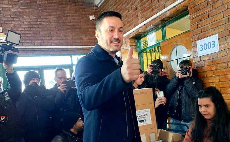 Votó Luis Petri en Mendoza. (Foto: Laura Carbonari/Cadena 3)