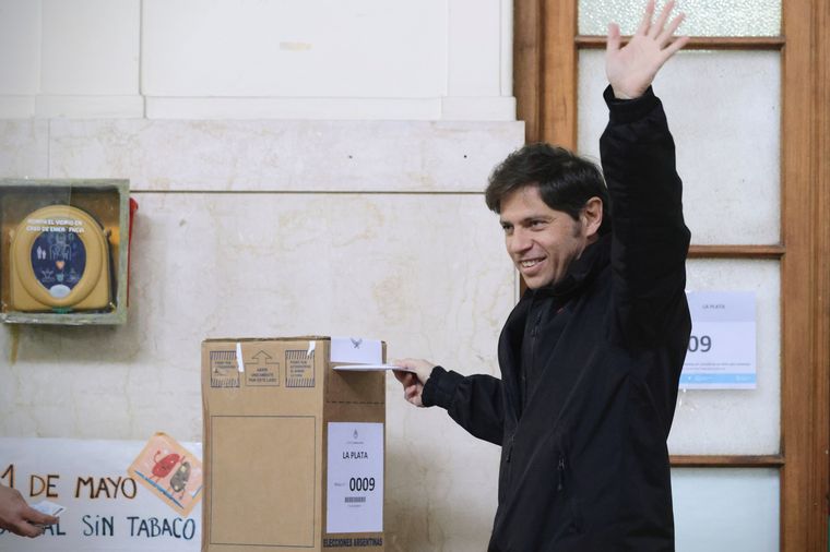 FOTO: Kicillof votó en La Plata.