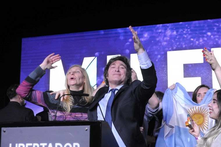 Javier Milei en el búnker de La Libertad Avanza.