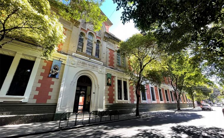 FOTO: El colegio San José abre sus puertas a estudiantes mujeres tras 133 años de hombres. 