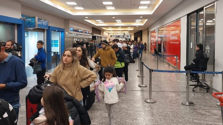 FOTO: Demoras en Aeroparque y Aeropuerto Córdoba por paro de Intercargas