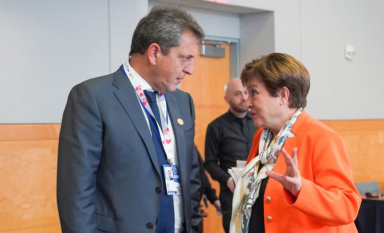 Sergio Massa y la jefa del FMI, Kristalina Georgieva (Foto: archivo). 